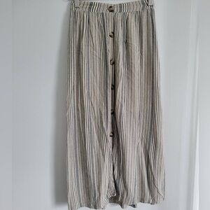 American Eagle Outfitters Gray Pleated Midi Skirt for Cocktail